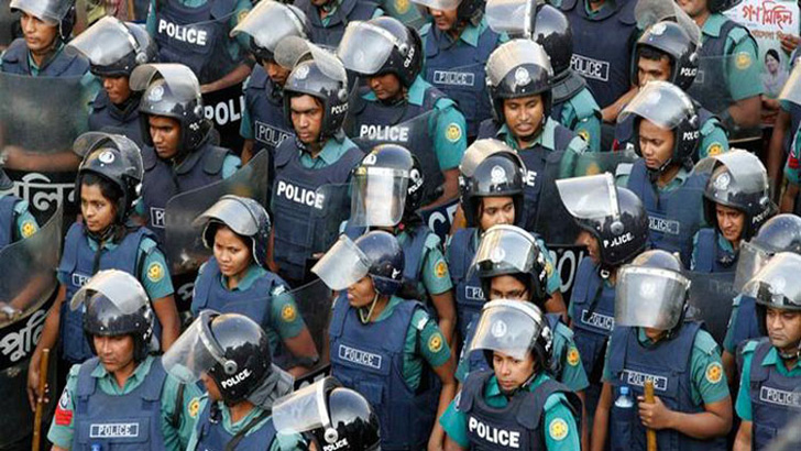 দায়িত্বরত পুলিশ সদস্যদের মোবাইল ব্যবহারে নিষেধাজ্ঞা