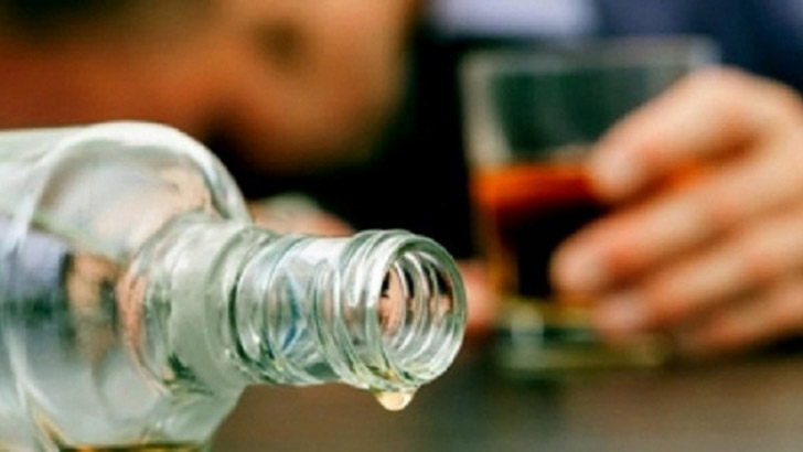 কুমিল্লায় মদ পানে ২ জনের মৃত্যু