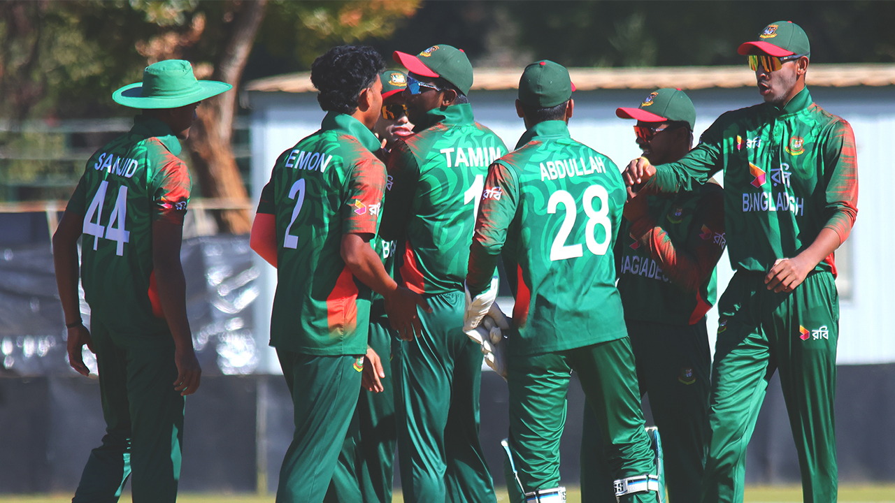 দাপুটে পারফরম্যান্সে প্রোটিয়াদের ৫ উইকেটে হারাল বাংলাদেশ