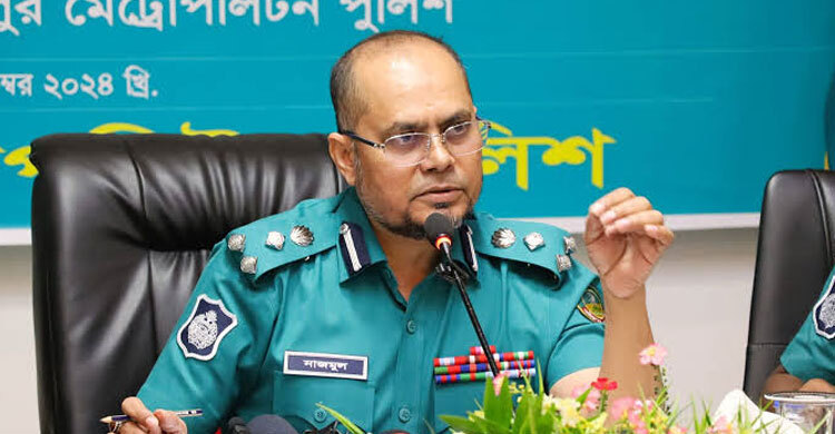 রাস্তা বন্ধ করে চলাচল করা জিএমপির সেই কমিশনারকে প্রত্যাহার