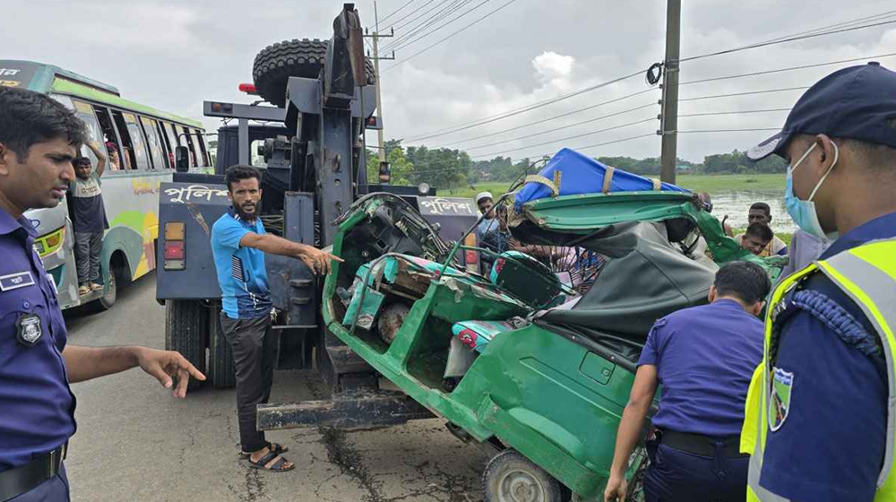 সুনামগঞ্জে পিকআপ-সিএনজি সংঘর্ষে ৩ জন নিহত