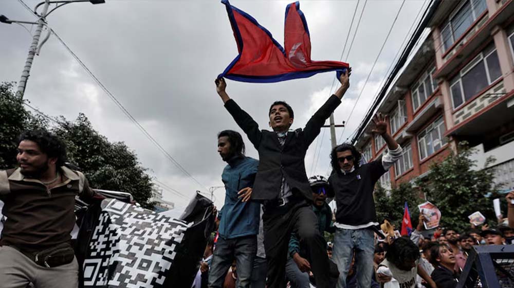 বিক্ষোভে উত্তাল নেপালে কারফিউ জারি