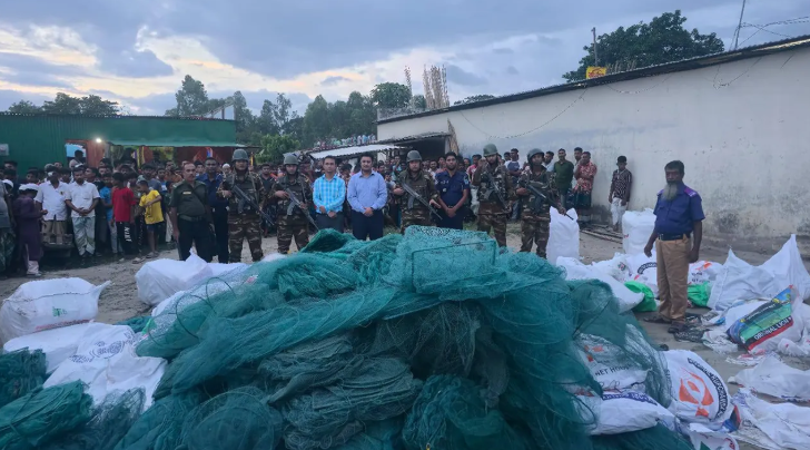বাজিতপুরে ৬০ লাখ টাকার অবৈধ জাল পুড়িয়ে ধ্বংস