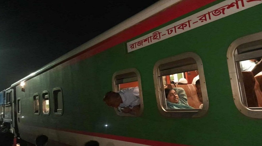 জয়দেবপুরে পদ্মা এক্সপ্রেস লাইনচ্যুত
