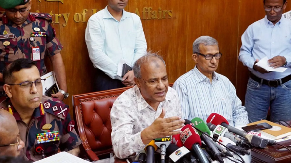 পুলিশের হাতে থাকবে না কোনো মারণাস্ত্র