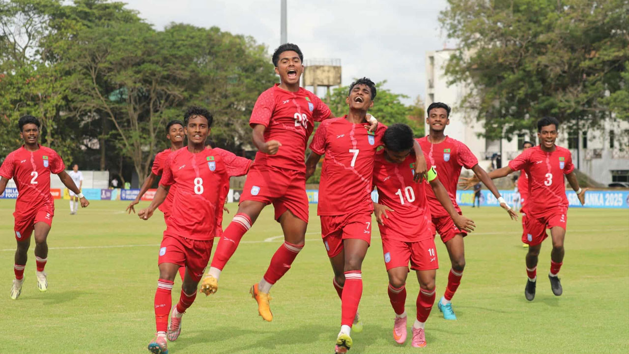 পাকিস্তানকে ২-০ গোলে হারিয়ে ফাইনালে বাংলাদেশ