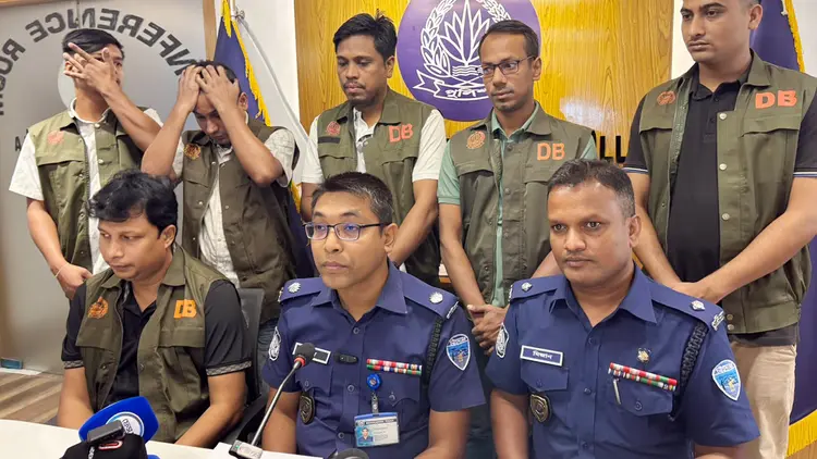ধানক্ষেতে তাজমিনের গলায় গামছা পেঁচিয়ে হত্যা করেন চালক সুমন