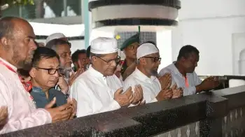 সিলেট সফরে রাষ্ট্রপতির শাহজালাল-শাহপরাণ মাজার জিয়ারত