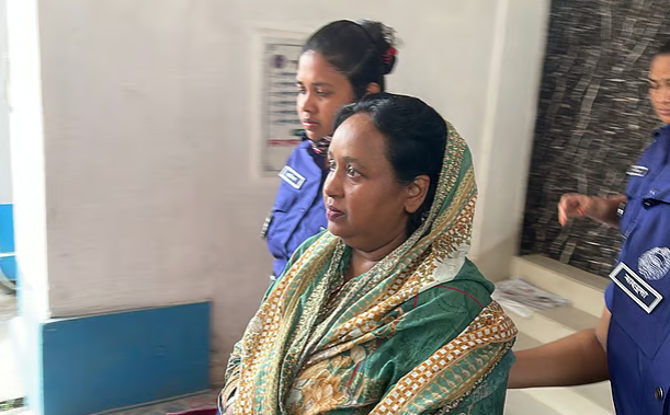 কাশিমপুর কারাগার থেকে মুক্তি পেলেন সেলিনা হায়াৎ আইভী