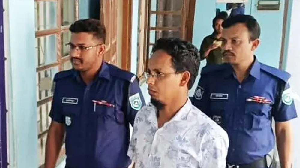 ধর্ষণ মামলায় হাকিমপুর প্রাণিসম্পদ কর্মকর্তা গ্রেপ্তার