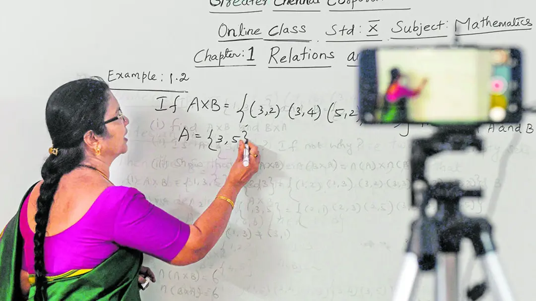 শিক্ষাপ্রতিষ্ঠানে সপ্তাহে তিনদিন অনলাইন ক্লাসের প্রস্তাব