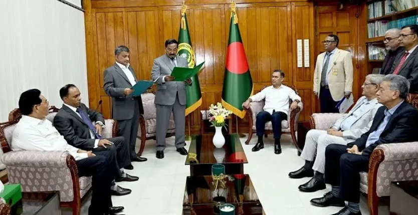 এমপি হিসেবে শপথ নিলেন বিএনপির সারোয়ার আলমগীর