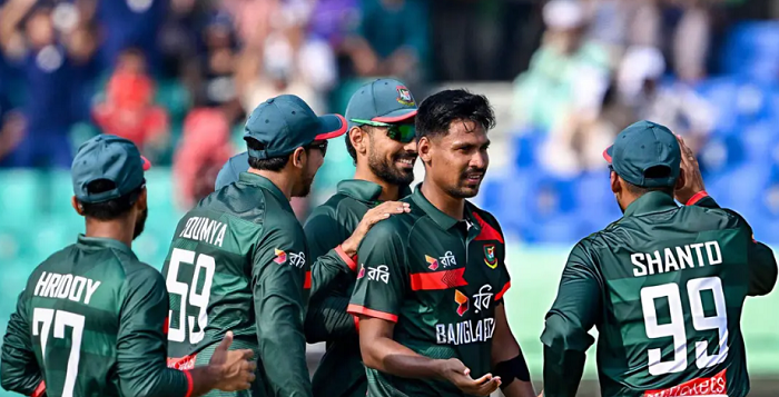 শান্তর সেঞ্চুরির পর মুস্তাফিজের ফাইফার, সিরিজ বাংলাদেশের