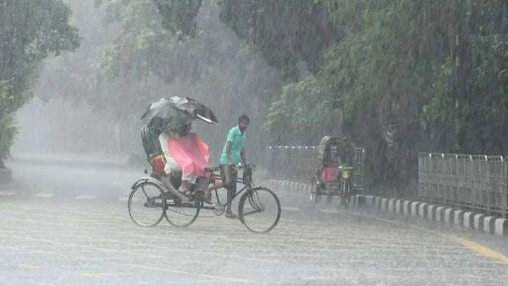সাগরে লঘুচাপের শঙ্কা, বৃষ্টি ও তাপমাত্রা নিয়ে নতুন বার্তা