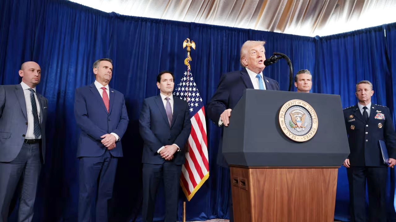 এখন ভেনেজুয়েলা চালাবে যুক্তরাষ্ট্র : ট্রাম্প