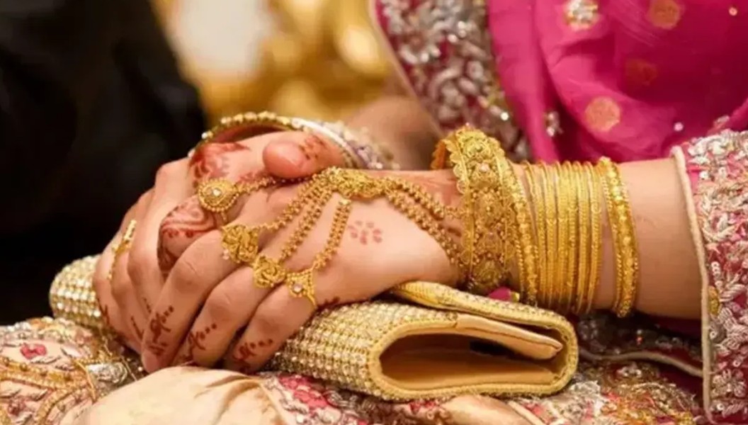 দিনে দুদফায় সোনার দাম বাড়ল ৬৫৯০ টাকা