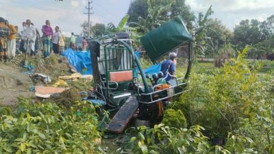 পাকুন্দিয়ায় ট্রাকের চাপায় অটোরিকশায় থাকা স্বামী-স্ত্রী নিহত