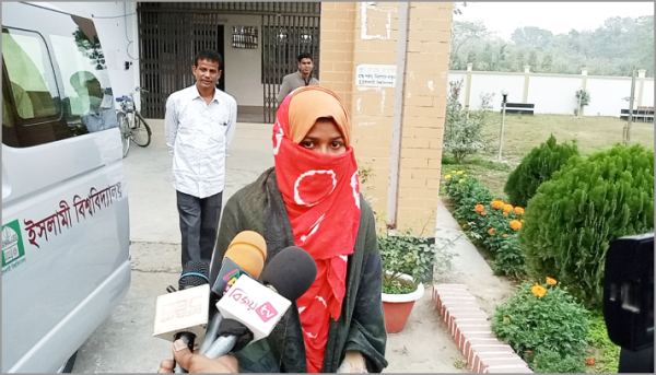 তদন্ত কমিটির ডাকে ফের ক্যাম্পাসে ফুলপরী