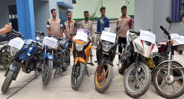 ফরিদপুরে ৬ মোটরসাইকেলসহ চোরচক্রের তিন সদস্য গ্রেপ্তার