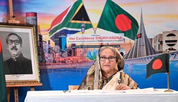 বাংলাদেশকে ট্রিলিয়ন ডলারের অর্থনীতিতে পরিণত করার স্বপ্ন দেখি : প্রধানমন্ত্রী