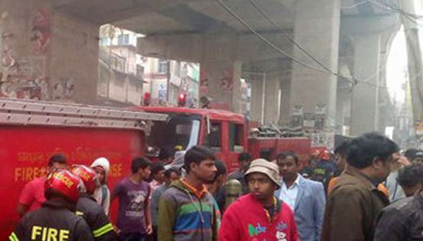 রাজধানীর মগবাজারে আগুন, নিয়ন্ত্রণে ৩ ইউনিট