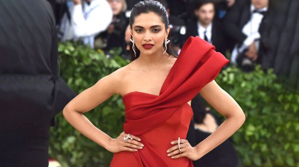 একাধিক প্রেম নিয়ে মুখ খুললেন দীপিকা