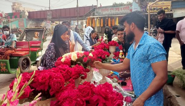 ভালোবাসার দিনে ভৈরবে কোটি টাকার ফুল বিক্রির আশা