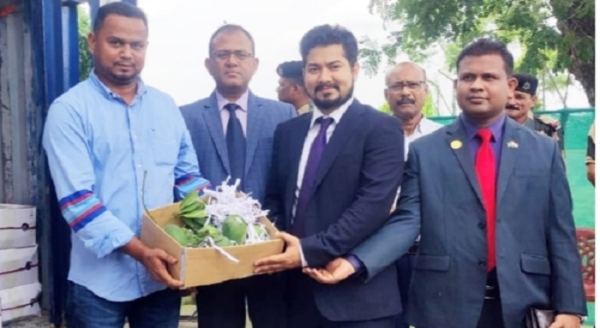 ত্রিপুরার মুখ্যমন্ত্রীর জন্যে ৫০০ কেজি হিমসাগর পাঠালেন প্রধানমন্ত্রী