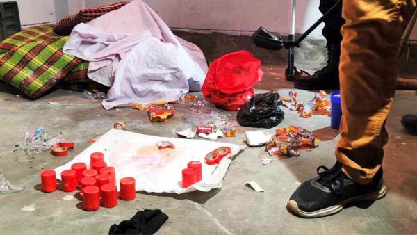 রাজধানীতে পরিত্যক্ত বাসায় মিলল ১৫টি তাজা ককটেল