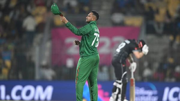 গেইল-জয়সুরিয়াকে ছাড়িয়ে ইতিহাসে সাকিব