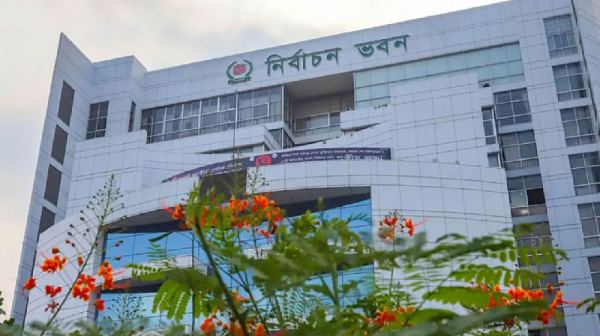 তিন গোয়েন্দা প্রধানের সঙ্গে সিইসির বৈঠক