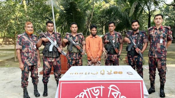 শিবগঞ্জ সীমান্তে ৪৪ ভরি স্বর্ণসহ আটক ১