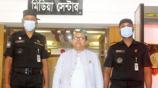 মনোনয়ন পেতে ৩০০ কোটি টাকা দাবি করতেন হানিফ