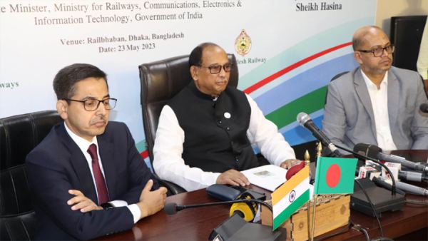বাংলাদেশকে হর্স পাওয়ারের ২০ রেলইঞ্জিন দিল ভারত