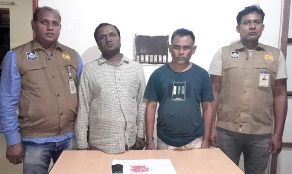 কিশোরগঞ্জে ইয়াবাসহ গ্রেফতার ২