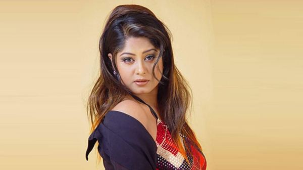 ‘কন্টাক বিয়ে’ করতে যুক্তরাষ্ট্রে মৌসুমী