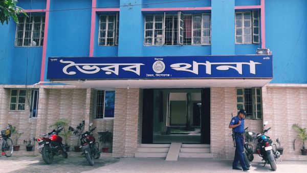 ভৈরবে ছোট ভাইয়ের হাতে বড় বোন খুন!
