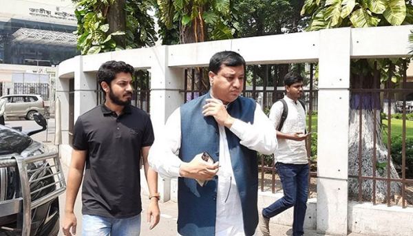 জাহাঙ্গীর আলমকে জিজ্ঞাসাবাদ করছে দুদক