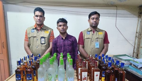 ভৈরবে ৪৮ বোতল বিদেশি মদসহ মাদক কারবারি গ্রেফতার