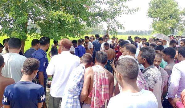 নন্দীগ্রামে ধানক্ষেতে যুবকের লাশ,পরিচয় মেলেনি
