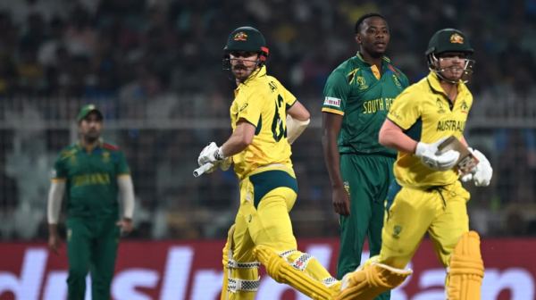 দক্ষিণ আফ্রিকাকে হারিয়ে ফাইনালে অস্ট্রেলিয়া
