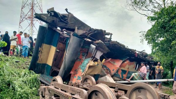 ভৈরবে ট্রেন দুর্ঘটনা : চালকসহ ৩ জনকে আসামি করে মামলা