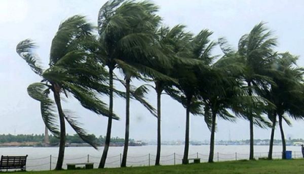 ২০ জেলায় ৬০ কিলোমিটার বেগে ঝড়ের আভাস