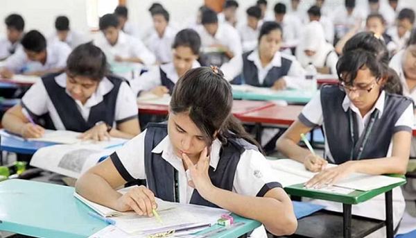 ৩ বোর্ডের এইচএসসি পরীক্ষা পেছাল