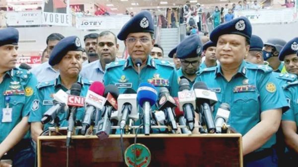 আইনশৃঙ্খলা ভঙ্গ করলে শক্ত হাতে দমন : ডিএমপি কমিশনার