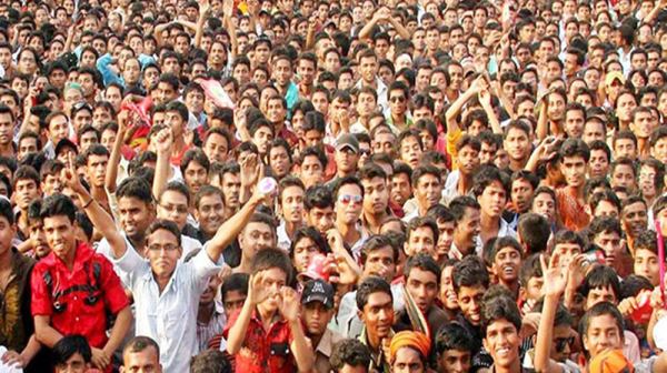 দেশে পুরুষের চেয়ে নারীর সংখ্যা ১৬ লাখ বেশি