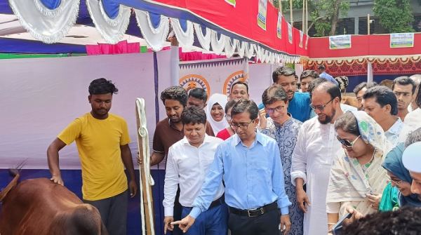 হোসেনপুরে প্রাণিসম্পদ প্রদর্শনী অনুষ্ঠিত
