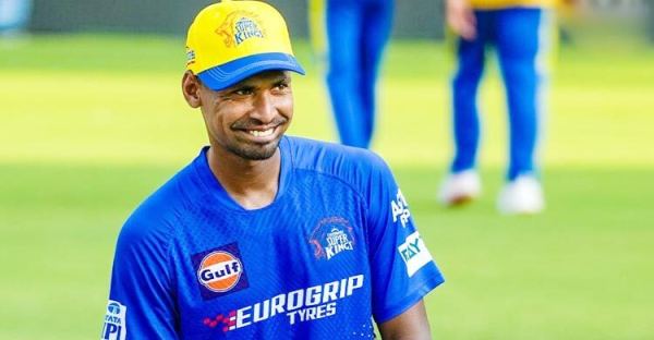 টস জিতে ব্যাটিংয়ে বেঙ্গালুরু, চেন্নাই একাদশে মোস্তাফিজ