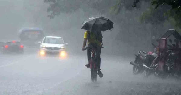 তীব্র গরমের পর অস্বাভাবিক বৃষ্টিপাতের শঙ্কা দক্ষিণ এশিয়ায়