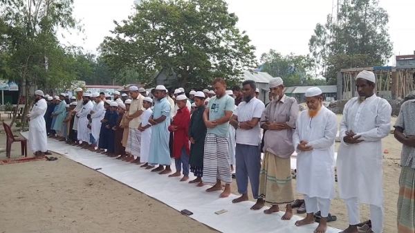 ভৈরবে বৃষ্টির জন্য সালাতুল ইস্তেসকার নামাজ আদায়